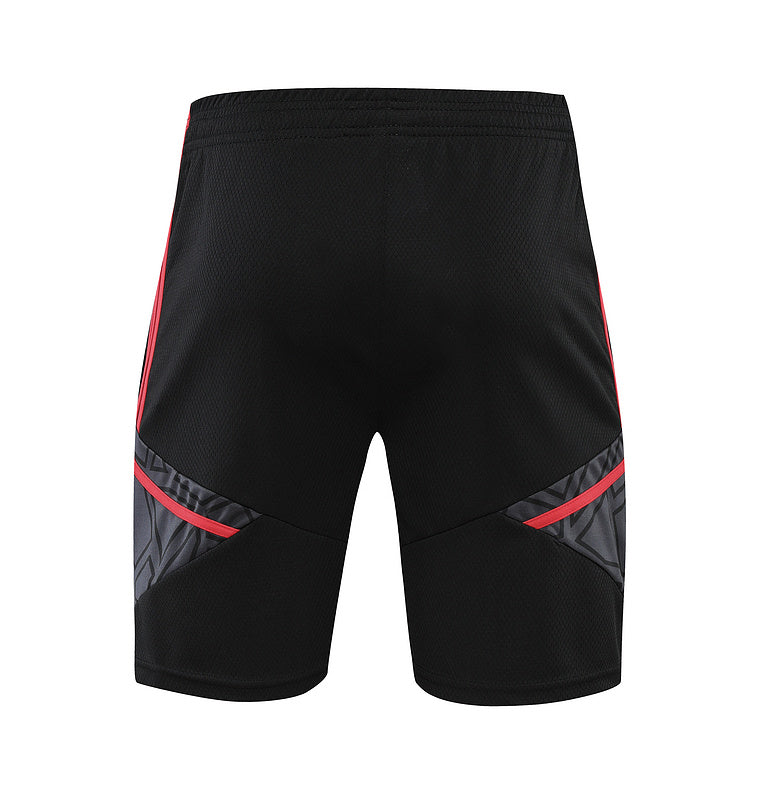 Short Treino - Bayern 23/24 - Preto/Vermelho