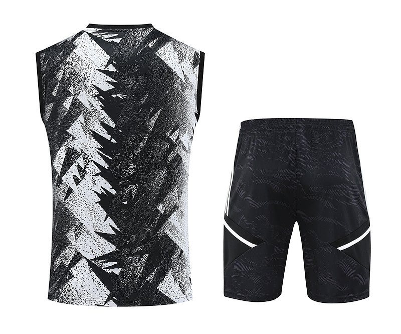 Kit de treino Juventus 23/24 - Branco/Preto I